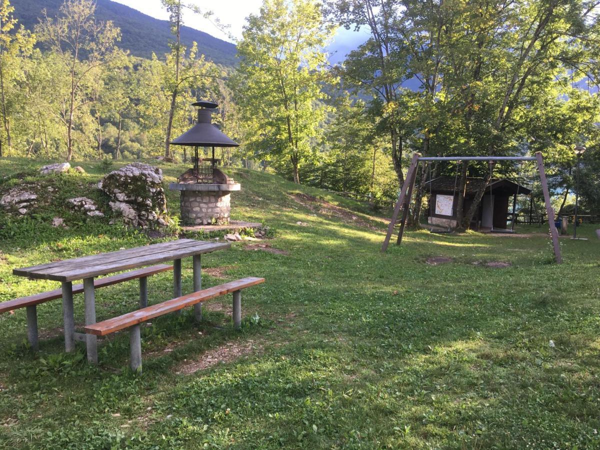 Casa A Schiera Fronte Lago Con Giardino Barcis Exteriér fotografie